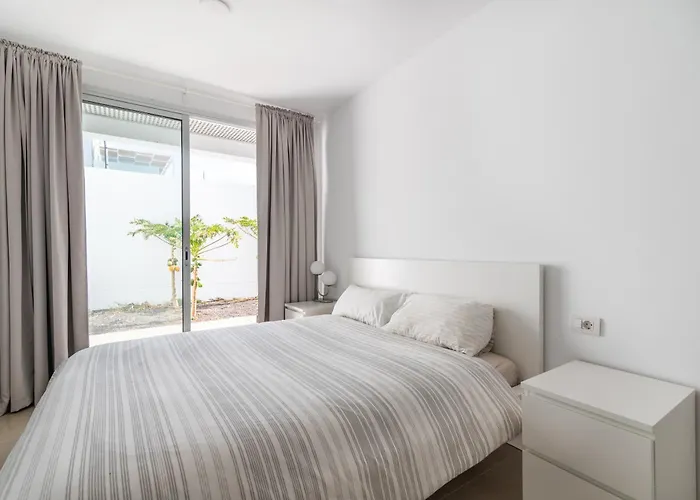 House Near The W Sea View, Jaca