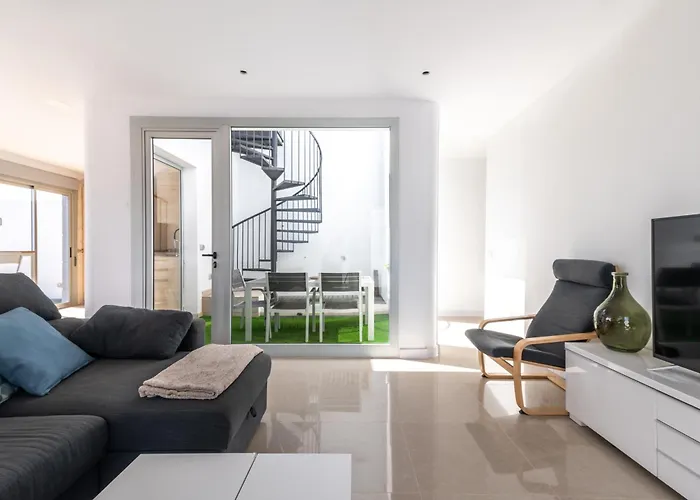 House Near The W Sea View, Jaca